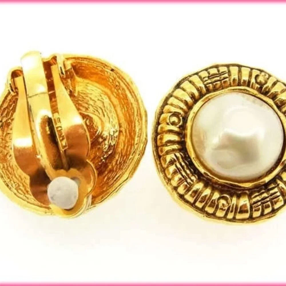 CHANEL Earring gold Women Authentic secondhand